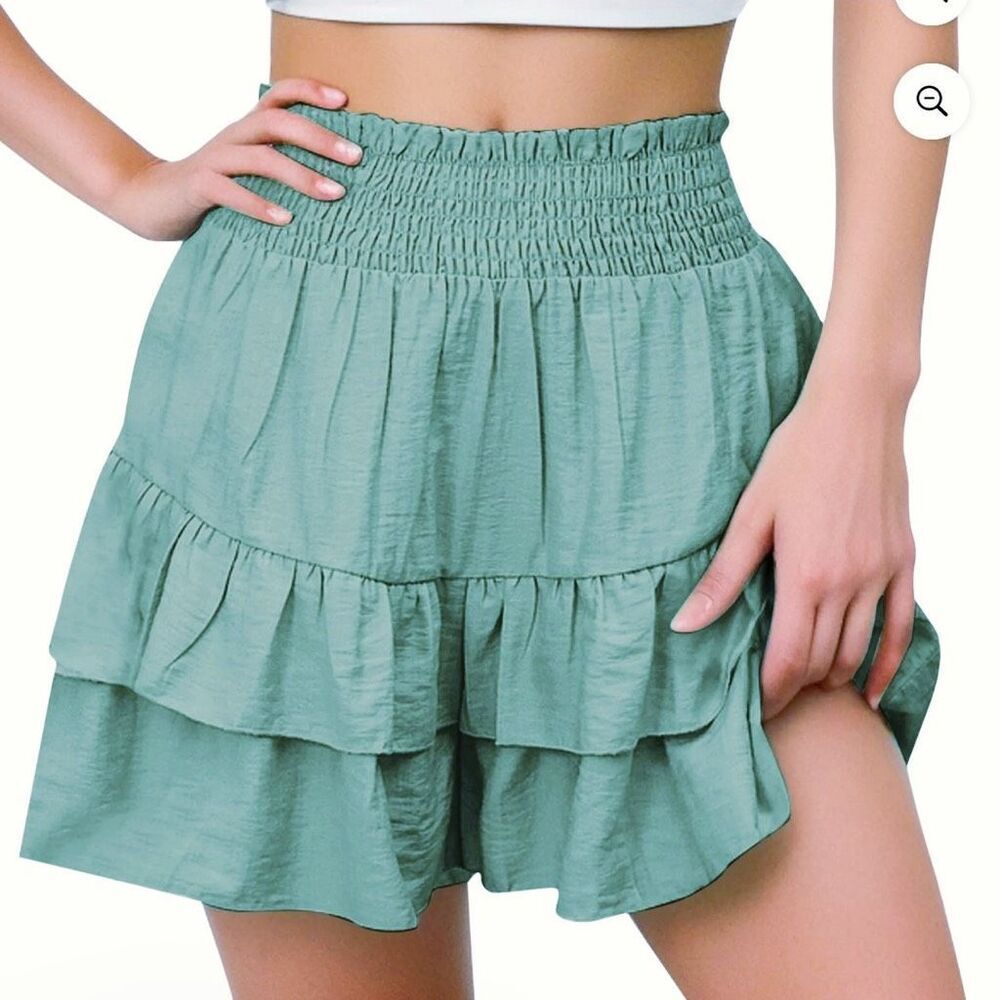 Halara High Waisted Teal Ruffle Shorts Smocked Waist Tiered Hem Size S NWT